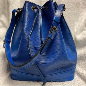 ✨SOLD✨AUTHENTIC LOUIS VUITTON EPI BLUE NOE BAG✨